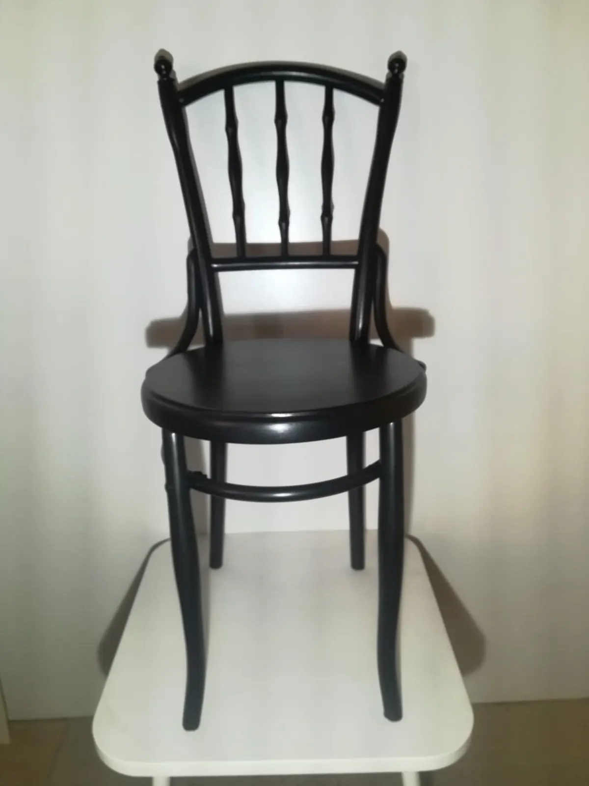 Scaun Thonet recondiționat, vopsit negru