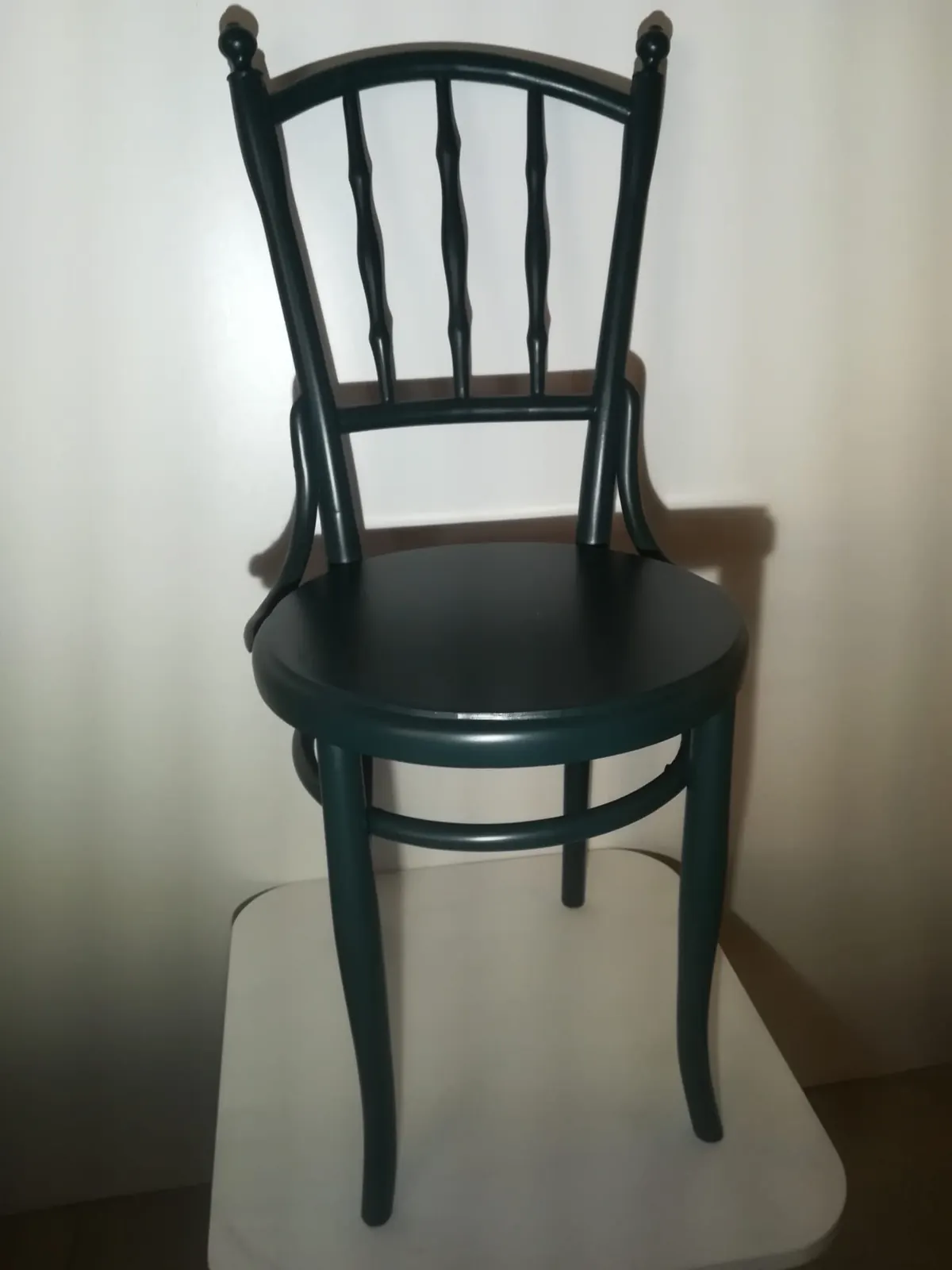 Scaun Thonet recondiționat, vopsit verde închis